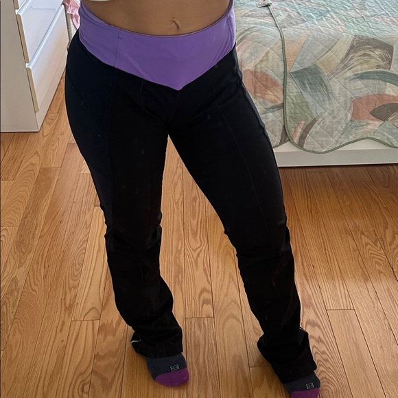 🍋Lululemon Yogas - Picture 1 of 8